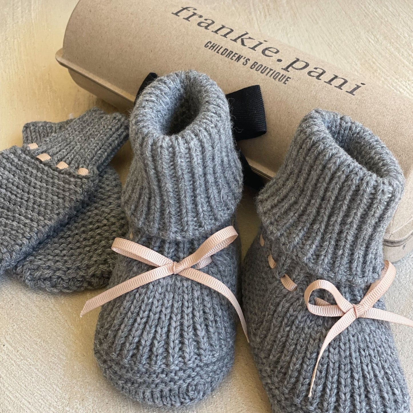 2 Piece Set Baby Pre-walker Knitted Booties and Mittens